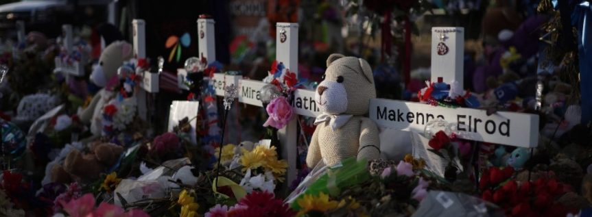 Opinion: To end gun violence we also need to end poverty / by Stephen Carnahan